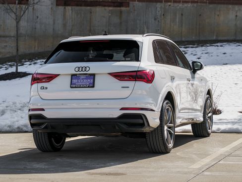 Used 2023 Audi Q3 2.0T Premium Plus w/ Premium Plus Package image 4