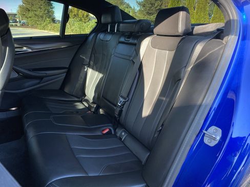 Used 2021 BMW M5 w/ Executive Package image 8