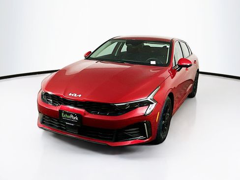 Used 2025 Kia K5 LXS image 3