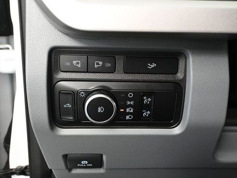 Used 2024 Ford F250 XLT w/ XLT Premium Package image 36