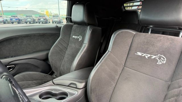 Used 2018 Dodge Challenger SRT Hellcat RWD image 11