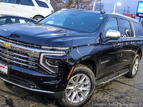 Used 2025 Chevrolet Suburban Premier w/ Sun And Tow Package image 6