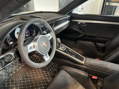 Used 2015 Porsche 911 GT3 RWD image 12