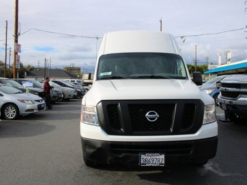 Used 2019 Nissan NV 2500 S image 2