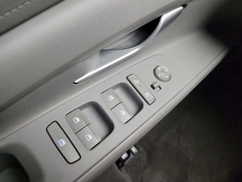 Used 2024 Hyundai Elantra SEL FWD image 27
