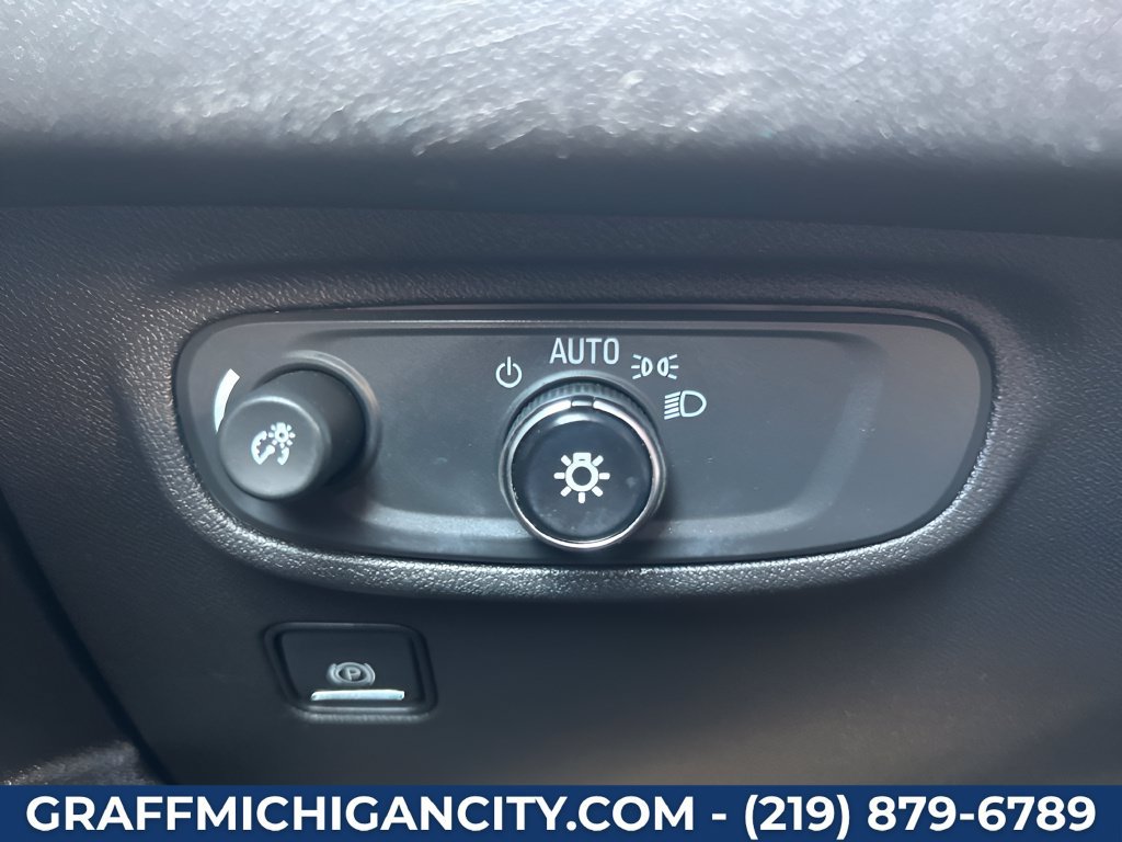 Used 2020 GMC Terrain SLE w/ Driver Convenience Package AWD/4WD image 22