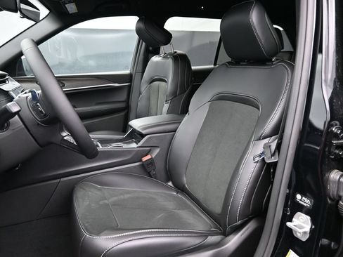 New 2026 Jeep Grand Cherokee Altitude AWD/4WD image 3