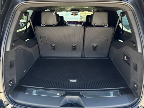 New 2026 Cadillac Escalade ESV 4WD image 11