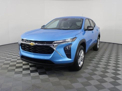 New 2026 Chevrolet Trax LS image 21