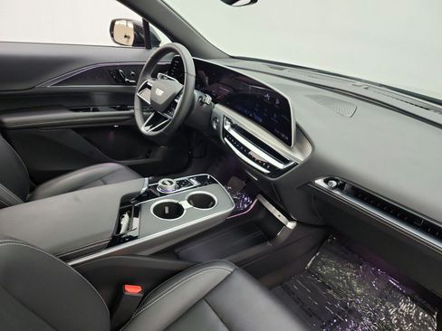 Used 2024 Cadillac Lyriq Sport RWD image 25