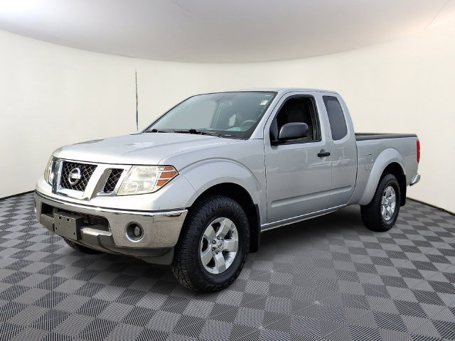Used 2010 Nissan Frontier SE w/ SE Value Truck Pkg AWD/4WD image 3