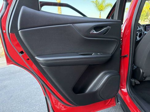 Used 2020 Chevrolet Blazer LT FWD image 30