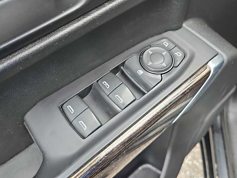 Used 2020 GMC Sierra 1500 Elevation w/ Elevation Value Package AWD/4WD image 15