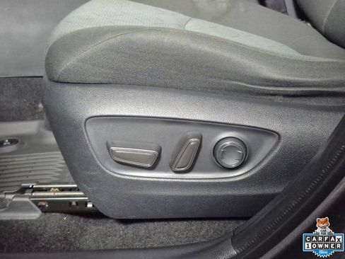 Certified 2022 Toyota RAV4 XLE w/ Convenience Package AWD/4WD image 17