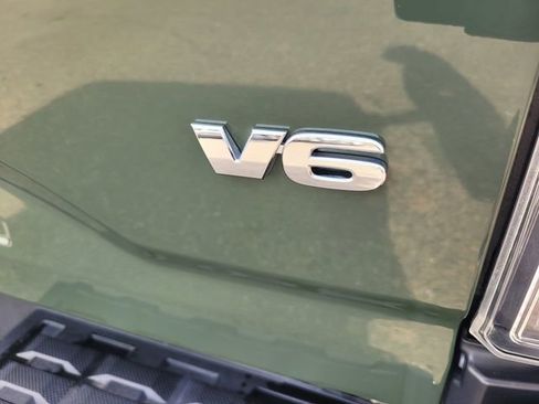 Used 2021 Toyota Tacoma TRD Off-Road w/ TRD Premium Off Road Package image 7