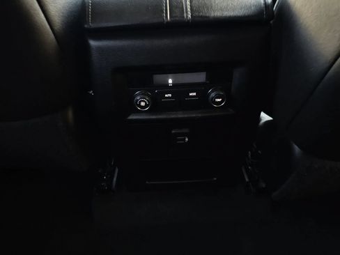 Used 2022 Chevrolet Traverse LT AWD/4WD image 25