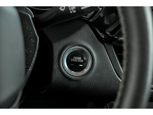 Used 2017 Buick Envision Essence FWD image 19