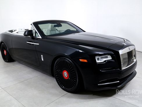 Used 2017 Rolls-Royce Dawn RWD image 7