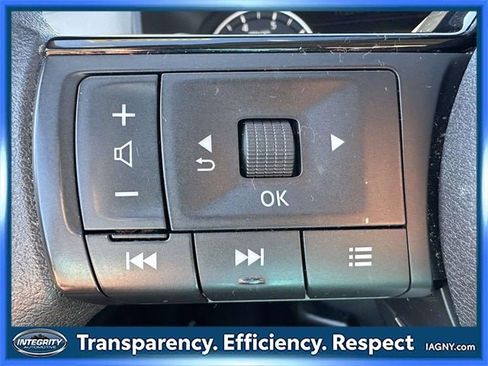 Certified 2023 Nissan Rogue SV image 34