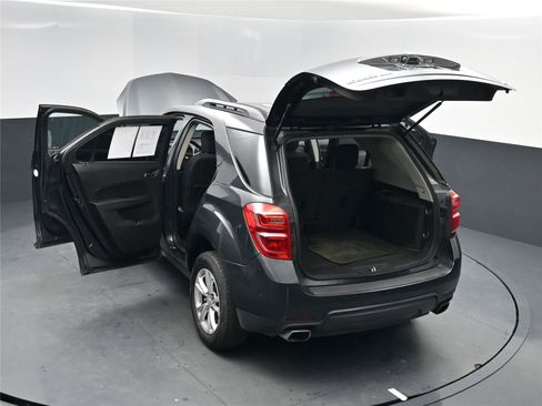 Used 2017 Chevrolet Equinox LT w/ Convenience Package image 15