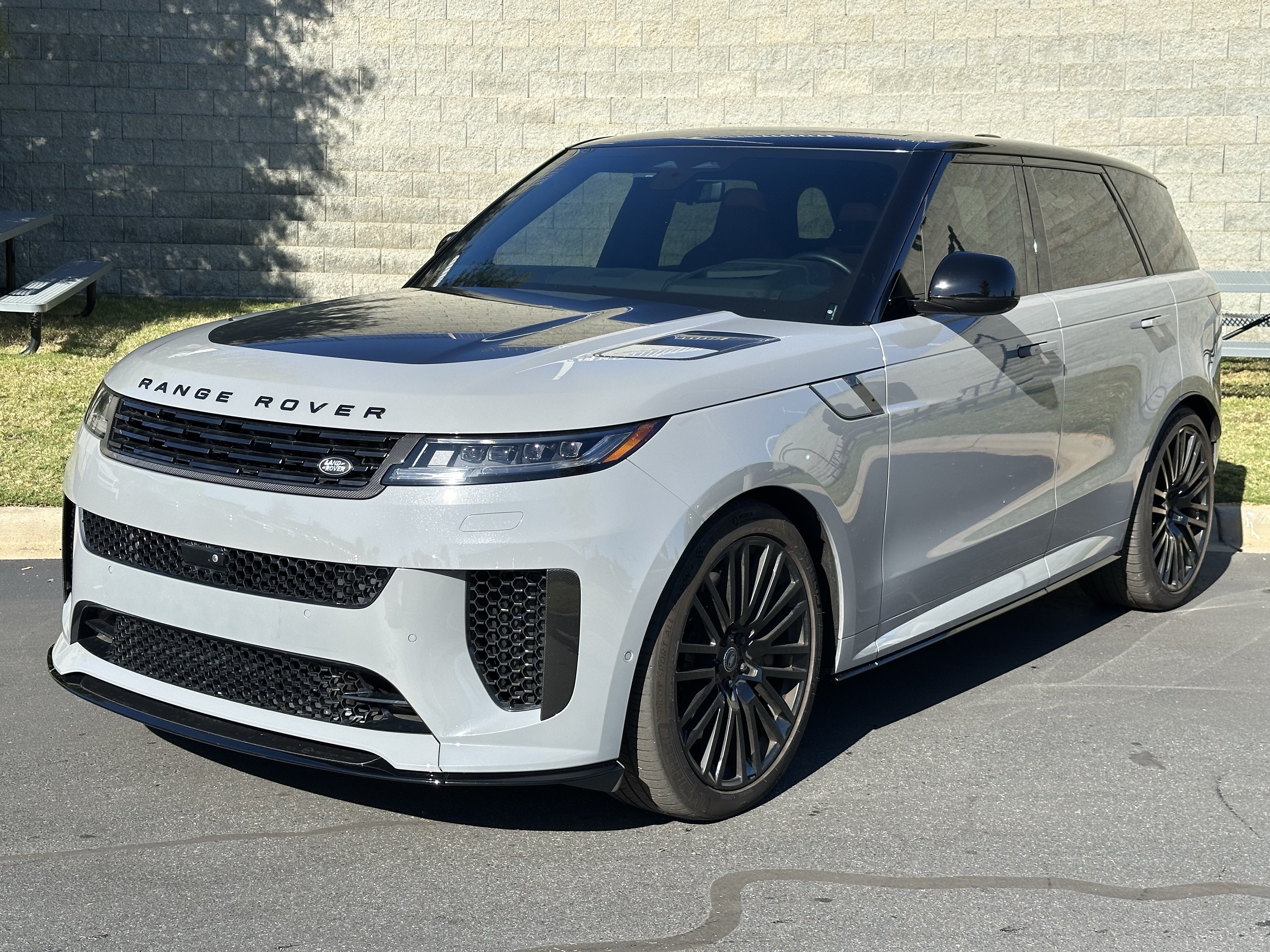 Certified 2025 Land Rover Range Rover Sport SV Edition Two AWD/4WD image 2