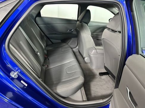 Certified 2023 Hyundai Elantra SEL image 27