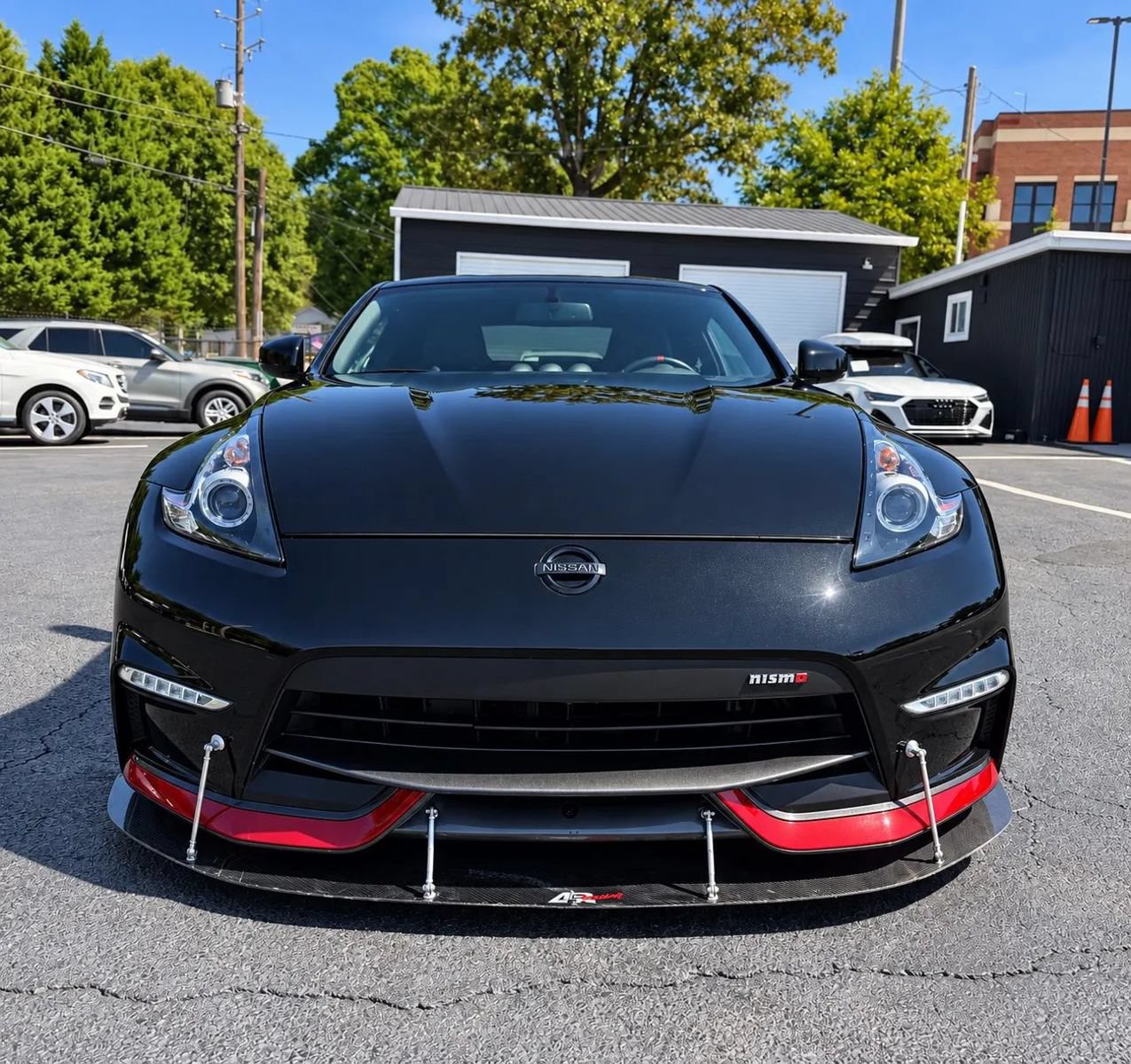 Used 2017 Nissan 370Z NISMO RWD image 8