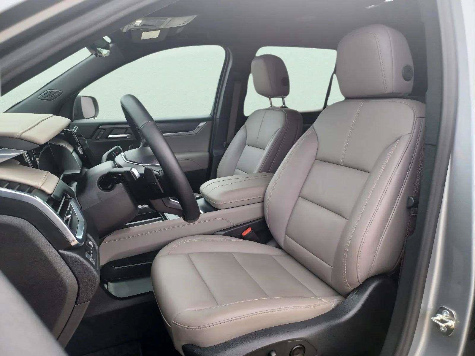Used 2026 GMC Acadia AWD Elevation w/ Elevation Premium Package image 10