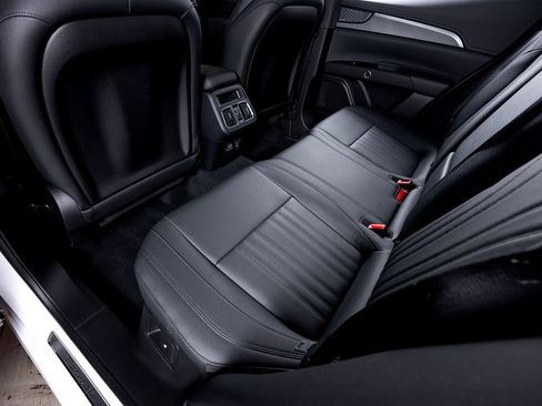 Used 2023 Maserati Grecale GT image 24