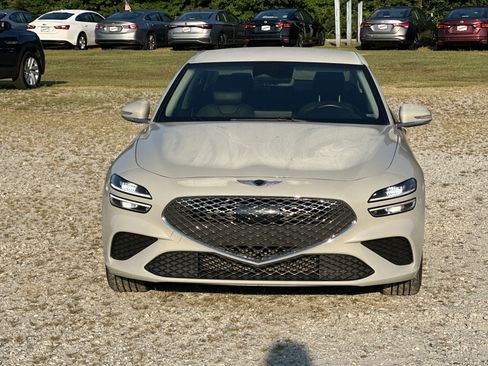 Used 2025 Genesis G70 2.5T RWD image 2