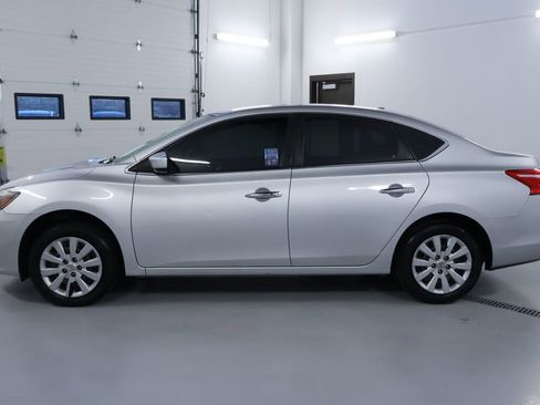 Used 2017 Nissan Sentra SV image 4