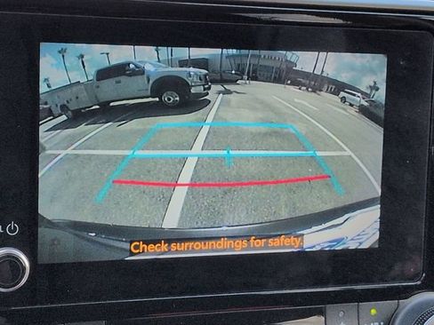 Used 2023 Toyota Highlander LE FWD image 20