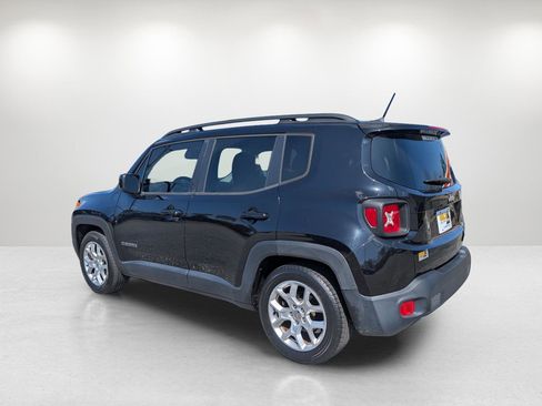 Used 2016 Jeep Renegade Latitude image 7