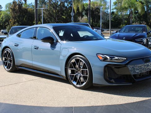 New 2026 Audi RS e-tron GT performance image 8