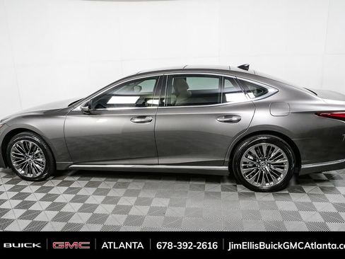 Used 2018 Lexus LS 500 F Sport image 2