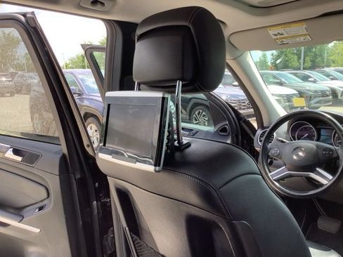 Used 2012 Mercedes-Benz GL 450 4MATIC image 25