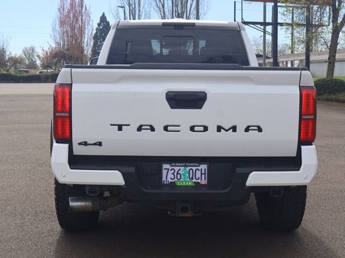 Used 2024 Toyota Tacoma TRD Off-Road w/ TRD Off Road Premium Package image 6