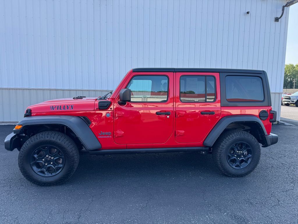 Used 2023 Jeep Wrangler Unlimited w/ Cold Weather Group AWD/4WD image 3