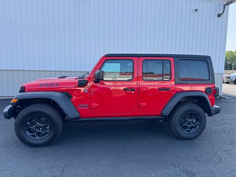 Used 2023 Jeep Wrangler Unlimited w/ Cold Weather Group AWD/4WD image 3