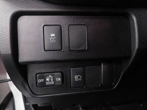 Used 2021 Toyota Tacoma SR image 39