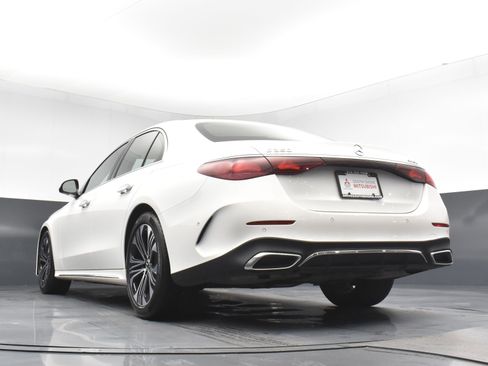 Used 2025 Mercedes-Benz E 350 4MATIC Sedan image 24