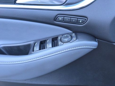 Used 2021 Buick Enclave Premium w/ Surround and Sites Package image 12
