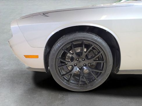 Used 2014 Dodge Challenger R/T RWD image 20