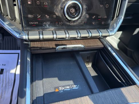 Used 2024 GMC Acadia Denali w/ Super Cruise Package image 16