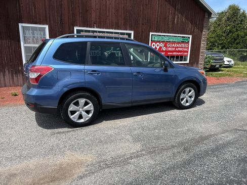Used 2015 Subaru Forester 2.5i Premium w/ All-Weather Package AWD/4WD image 9