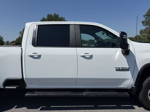 Used 2020 Chevrolet Silverado 2500 LT w/ Texas Edition AWD/4WD image 40