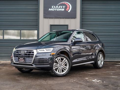 Used 2018 Audi Q5 Prestige w/ Prestige Package image 3