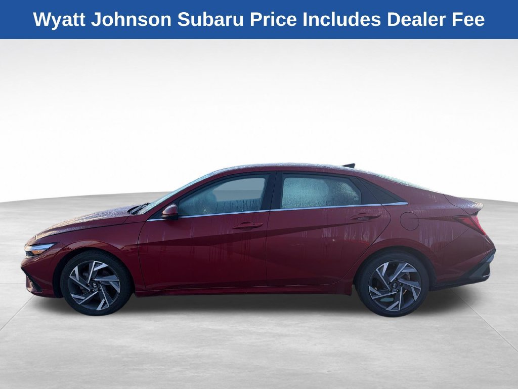 Used 2025 Hyundai Elantra SEL FWD image 3