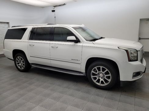 Used 2015 GMC Yukon XL Denali w/ Open Road Package RWD image 11