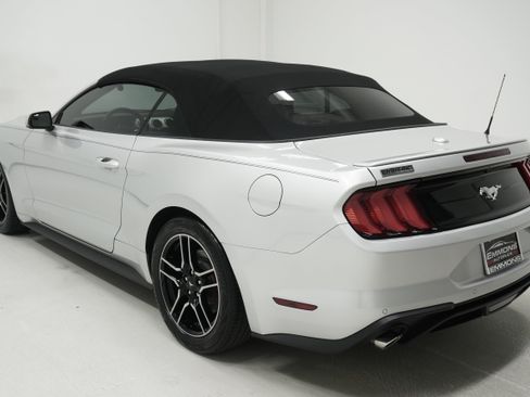 Used 2019 Ford Mustang Premium RWD image 6